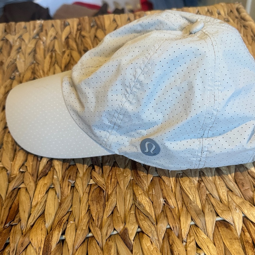 Lululemon Light tan Perforated Cap